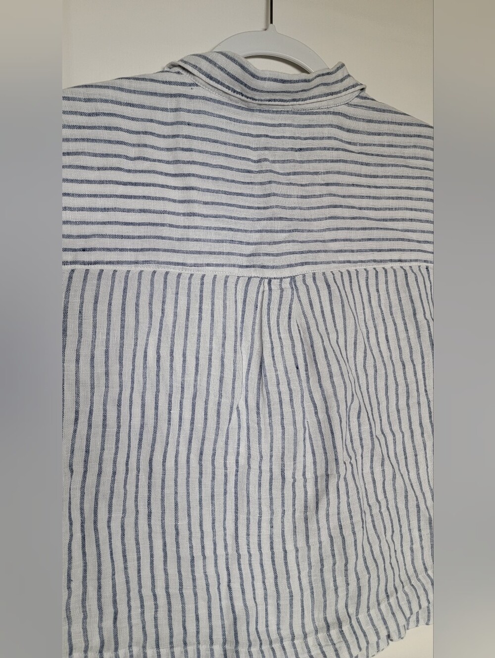 Christian Siriano White and Gray Striped Button-Down 100% Linen Shirt - Picture 7 of 12